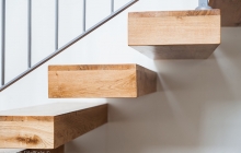 מדרגות מעץ בהתאמה אישית